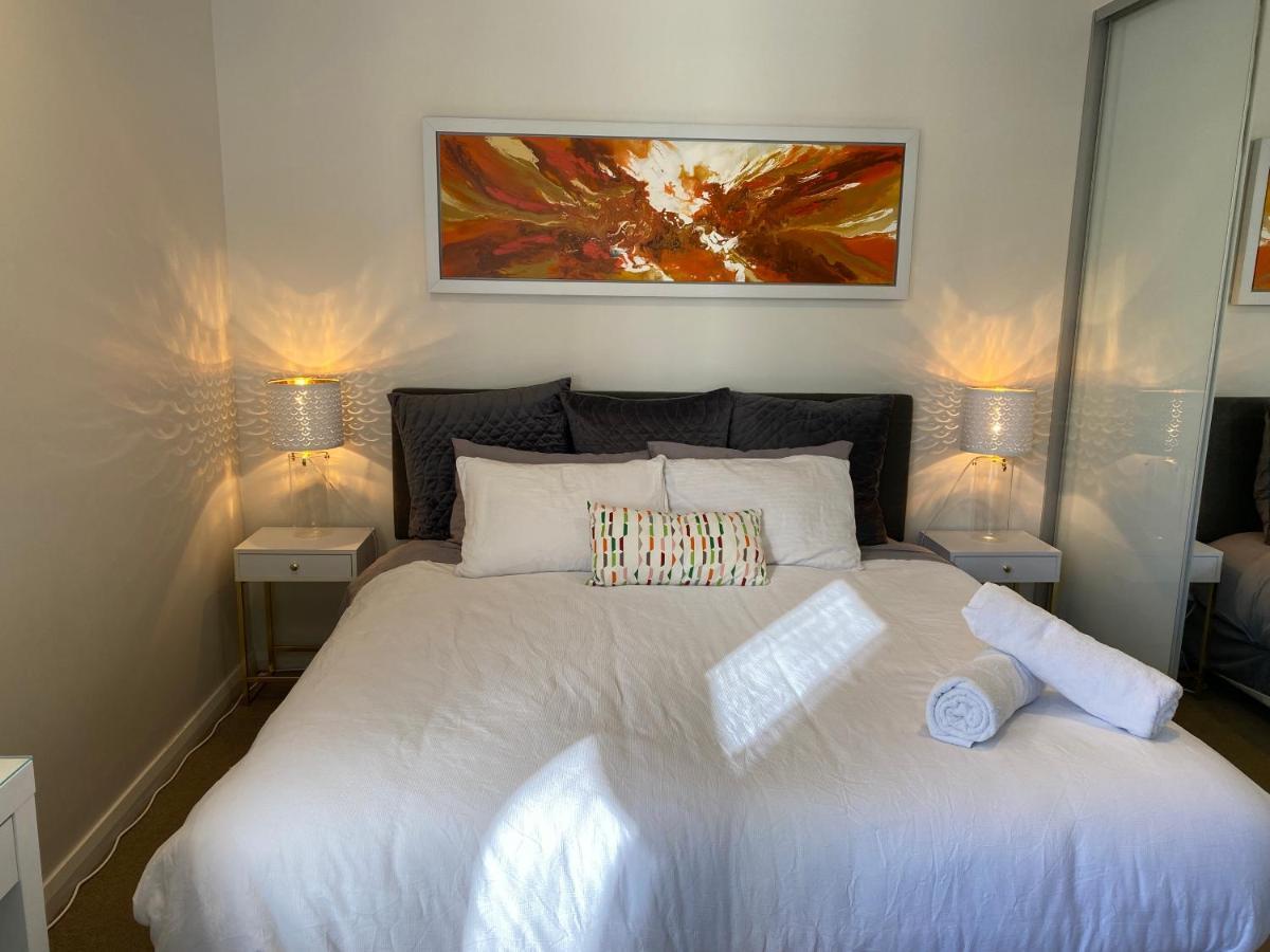 Governor Luxe 1 Bedroom Apartment In The Heart Of Barton Wifi Gym Wine Secure Parking Canberra Kingston ภายนอก รูปภาพ